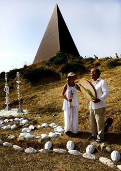 FIUMARA D ARTE fotografie di Giulio Azzarello ©2019. FIUMARA D ARTE fotografie di Giulio Azzarello ©2019.