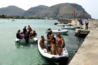 MONDELLO. Fotografe di Giulio Azzarello &copy;2023.