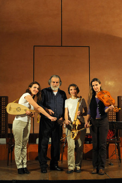 CARLO MAGNO spettacolo epico di e con Mimmo Cuticchio. Fotografie di Giulio Azzarello &copy;2014.