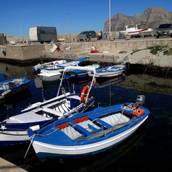 ISOLA. Fotografie di Giulio Azzarello &copy;2024.