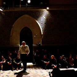 Mimmo Cuticchio in un suo spettacolo. Fotografie di Giulio Azzarello &copy;2017.