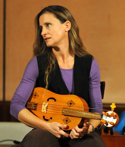 CARLO MAGNO spettacolo epico di e con Mimmo Cuticchio. Fotografie di Giulio Azzarello &copy;2014.