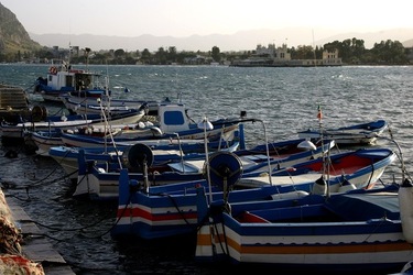 LUOGHI SICILIANI fotografie di Giulio Azzarello ©2020