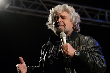 I COMIZI di BEPPE GRILLO in Sicilia a Palermo alcuni momenti. Fotografie di Giulio Azzarello &copy;2014.