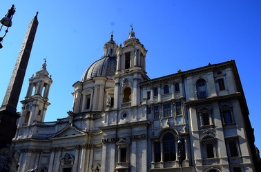 PIAZZA NAVONA Roma. Fotografie di Giulio Azzarello ©2020. PIAZZA NAVONA Roma. Fotografie di Giulio Azzarello ©2020.