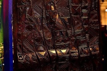 VENEZIA installazione nigeriana inizio Arsenale. Biennale Arch. Cont.. Fotografie di Giulio Azzarello &copy;2022.