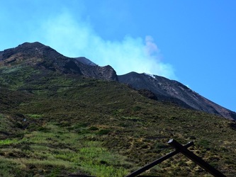 STROMBOLI fotografie di Giulio Azzarello ©2020. STROMBOLI fotografie di Giulio Azzarello ©2020.