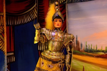 OPERA dei PUPI di Mimmo e Giacomo Cuticchio. Fotografia di Giulio Azzarello ©2020. OPERA dei PUPI di Mimmo e Giacomo Cuticchio. Fotografia di Giulio Azzarello ©2020.