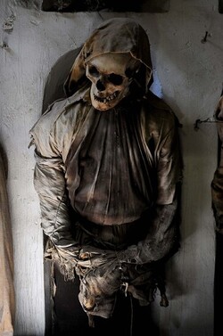 LE CATACOMBE dei cappuccini a Palermo in Sicilia. Fotografie di Giulio Azzarello &copy;2014.