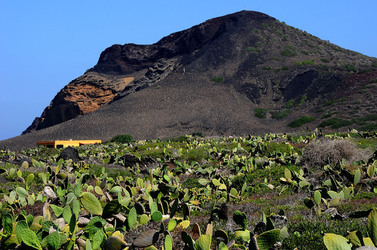 ISOLA DI LINOSA panoramiche e particolari. Fotografie di Giulio Azzarello &copy;2014.