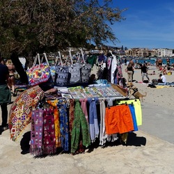 MONDELLO. Fotografie di Giulio Azzarello &copy;2024.