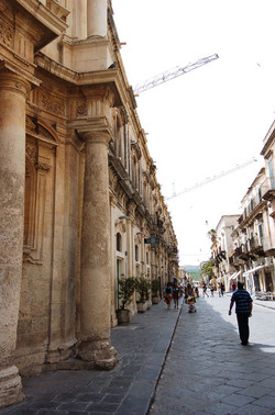 IL BAROCCO DI NOTO in Sicilia panoramiche e particolari. Fotografie di Giulio Azzarello &copy;2014.