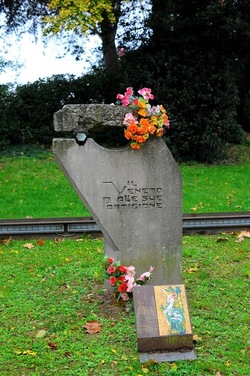 BIENNALE di VENEZIA 2017 la citt&agrave; particolari. Fotografie di Giulio Azzarello &copy;2018.