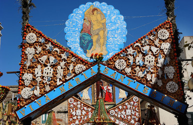 GLI ARCHI DI PASQUA a San Biagio Platani in Sicilia. Fotografie di Giulio Azzarello &copy;2014.