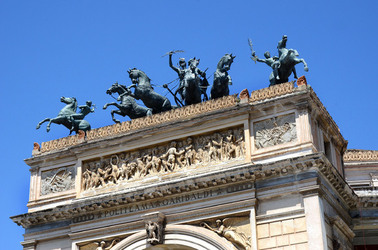 TEATRO Politeama di Palermo. Fotografie di Giulio Azzarello ©2014.