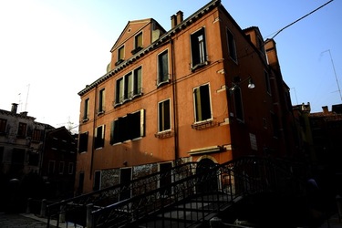 VENEZIA fotografie di Giulio Azzarello ©2020. VENEZIA fotografie di Giulio Azzarello ©2020.