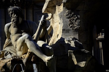 PIAZZA NAVONA Roma. Fotografie di Giulio Azzarello ©2020. PIAZZA NAVONA Roma. Fotografie di Giulio Azzarello ©2020.