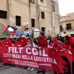 AFROCHE. Fotografie di Giulio Azzarello ©2024. AFROCHE. Fotografie di Giulio Azzarello ©2024.