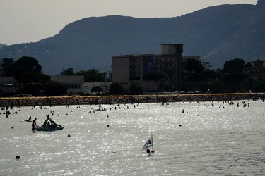 MONDELLO. Fotografe di Giulio Azzarello &copy;2023.