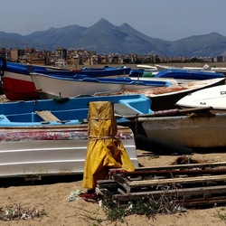BARCHE. Fotografie di Giulio Azzarello &copy;2022.