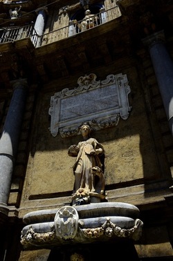 CENTRO STORICO di PALERMO fotografie di Giulio Azzarello &copy;2019.