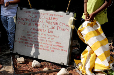 LAPIDE BORSELLINO a Palermo. Fotografie di Giulio Azzarello ©2014.