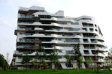 MILANO grattacieli e quartiere CITY LIFE. Fotografie di Giulio Azzarello &copy;2016.