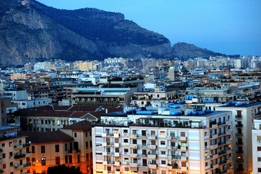 PALERMO metropoli. Fotografie di Giulio Azzarello ©2016. PALERMO metropoli. Fotografie di Giulio Azzarello ©2016.