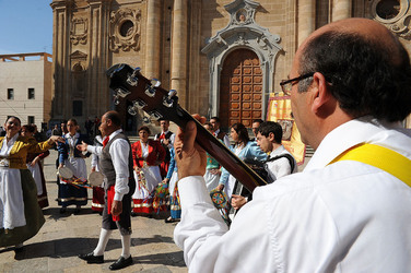 GRUPPO FOLK SICILIANO a Marsala. Fotografie di Giulio Azzarello &copy;2014.