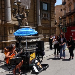 PALERMO. Fotografie di Giulio Azzarello &copy;2022.