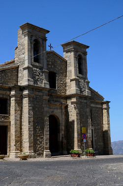 GANCI comune e antico borgo medievale delle Madonie in Sicilia. Fotografie di Giulio Azzarello &copy;2014.
