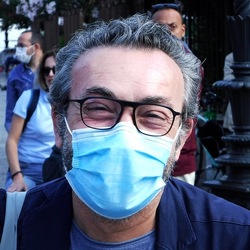 TEATRANTI che manifestano. Fotografie di Giulio Azzarello ©2020. TEATRANTI che manifestano. Fotografie di Giulio Azzarello ©2020.