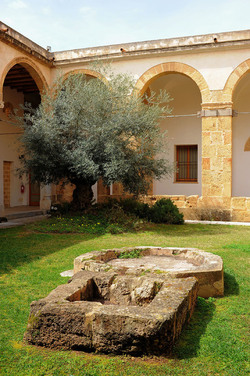 MUSEO DIOCESANO di Marsala. Fotografie di Giulio Azzarello &copy;2014.