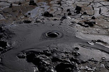 LE MACALUBE di Sicilia. Fotografie di Giulio Azzarello ©2014. LE MACALUBE di Sicilia. Fotografie di Giulio Azzarello ©2014.