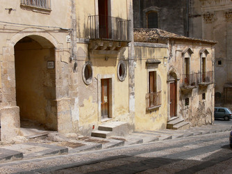 IL BAROCCO DI NOTO in Sicilia panoramiche e particolari. Fotografie di Giulio Azzarello &copy;2014.