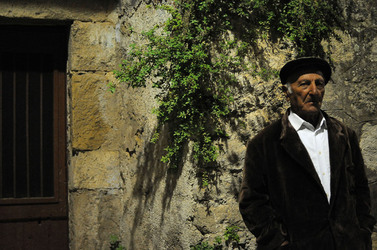 ANZIANI fotografie di Giulio Azzarello &copy;2014.