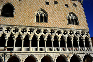 PIAZZA SAN MARCO A VENEZIA fotografie di Giulio Azzarello &copy;2016.
