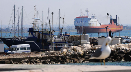 TRAPANI il centro storico il porto il mare la colombaia. Fotografie di Giulio Azzarello ©2014. TRAPANI il centro storico il porto il mare la colombaia. Fotografie di Giulio Azzarello ©2014.