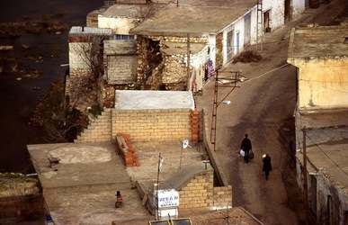 HASANKEYF Anatolia Curdistan. Fotografie di Giulio Azzarello ©2001 2021. HASANKEYF Anatolia Curdistan. Fotografie di Giulio Azzarello ©2001 2021.