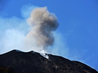 STROMBOLI fotografie di Giulio Azzarello ©2020. STROMBOLI fotografie di Giulio Azzarello ©2020.
