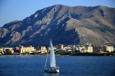 IL GOLFO E IL PORTO DI PALERMO. Fotografie di Giulio Azzarello &copy;2015 2016.