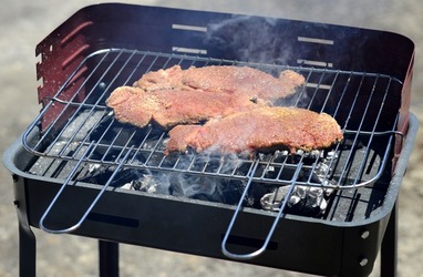 CARNE RUSTICA fotografie di Giulio Azzarello ©2019. CARNE RUSTICA fotografie di Giulio Azzarello ©2019.