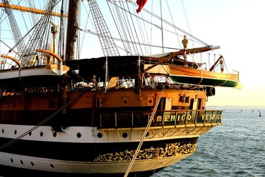 AMERIGO VESPUCCI fotografie di Giulio Azzarello ©2020. AMERIGO VESPUCCI fotografie di Giulio Azzarello ©2020.