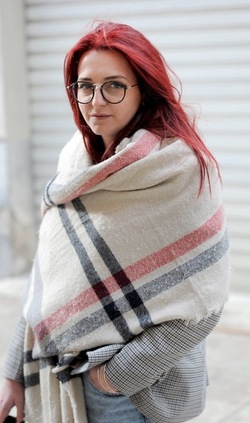 LUCREZIA artista modella attrice. Fotografie di Giulio Azzarello &copy;2018.