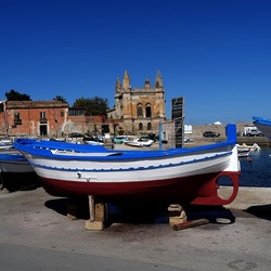 BARCHE. Fotografie di Giulio Azzarello &copy;2022.