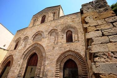 CHIESA E CHIOSTRO DELLA MAGIONE a Palermo panoramiche e particolari. Fotografie di Giulio Azzarello ©2014. CHIESA E CHIOSTRO DELLA MAGIONE a Palermo panoramiche e particolari. Fotografie di Giulio Azzarello ©2014.