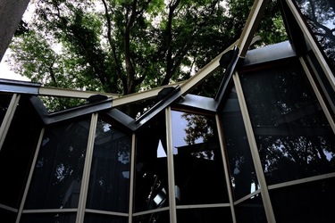 BIENNALE di VENEZIA Arte Contemporanea Giardini. Fotografie di Giulio Azzarello &copy;2020.