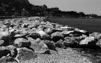 BIANCO NERO. Fotografie di Giulio Azzarello ©2021. BIANCO NERO. Fotografie di Giulio Azzarello ©2021.