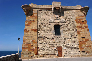TRAPANI il centro storico il porto il mare la colombaia. Fotografie di Giulio Azzarello ©2014. TRAPANI il centro storico il porto il mare la colombaia. Fotografie di Giulio Azzarello ©2014.