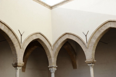 LOGGIATO arabo normanno allo Steri di Palermo. Fotografie di Giulio Azzarello &copy;2014.